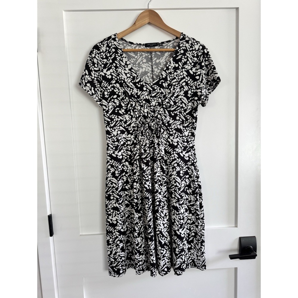 Lily Womens Black Medium Abstract Print High Low Flare Dress Strechy Black White
